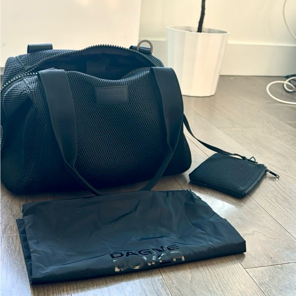 Like new Dagne Dover Air Mesh Landon carryall bag